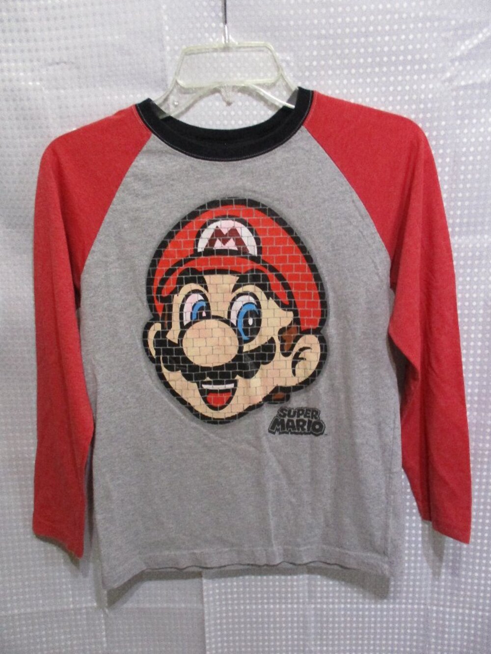 2017 Nintendo Super Mario Long Sleeved Pullover Graphic Mario Boy's T-Shirt Sz M